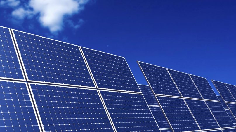 Ejecutivo prepara propuesta para modificar marco regulatorio de energías renovables no convencionales