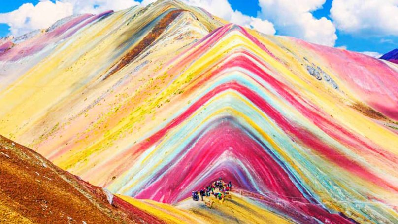 Minera renuncia a concesión de Montaña de Siete Colores por «su alto respeto» por los espacios culturales y turísticos