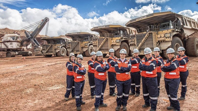 Canadá casi triplica el número de mujeres mineras que hay en el Perú