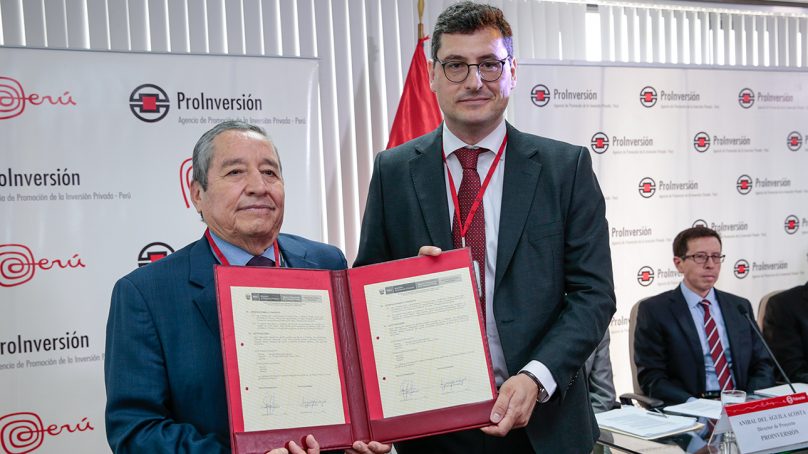 Minem suscribió contratos de concesión de tres proyectos de transmisión eléctrica