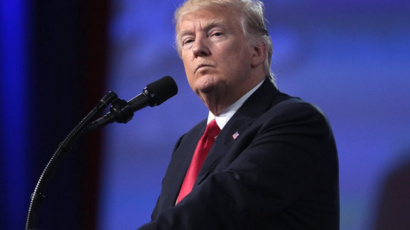 Donald Trump: «Perdemos miles de personas cada año por la gripe y nunca hemos cerrado el país»