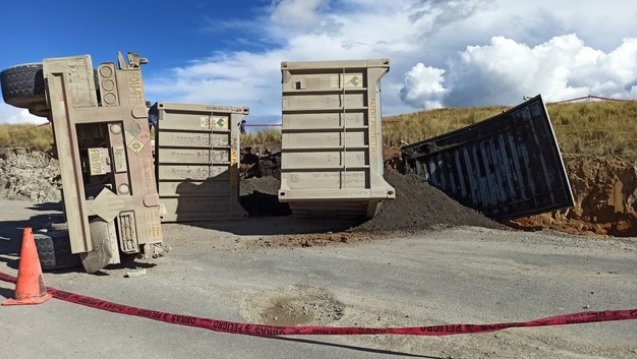Cusco: OEFA supervisa volcadura de camión que transportaba concentrado de Las Bambas