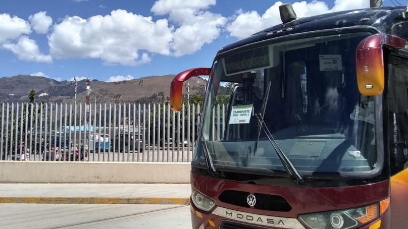 Cajamarca: Yanacocha habilita buses para traslado diario de 160 profesionales de la salud