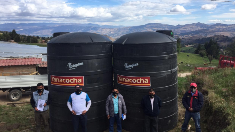 Yanacocha dona 40 tanques para mejorar almacenamiento de agua potable en 28 caseríos