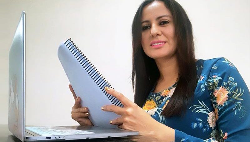 Mariuxi Bruzza, primera mujer graduada del programa de doctorado en Ingeniería de la PUCP