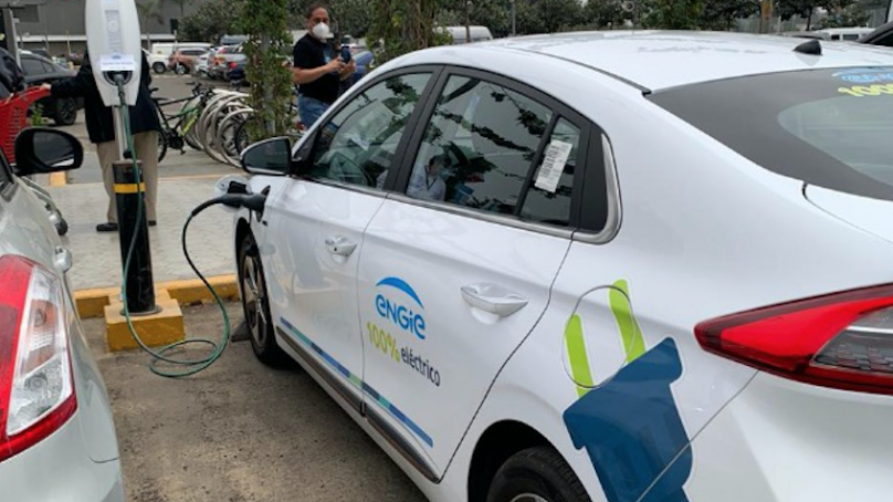 Jockey Plaza y Engie instalan estaciones de carga para autos eléctricos