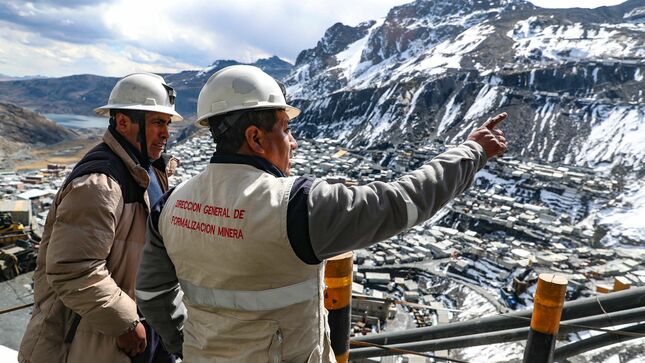 Minem alerta sobre estafadores que buscan sorprender a mineros en proceso de formalización