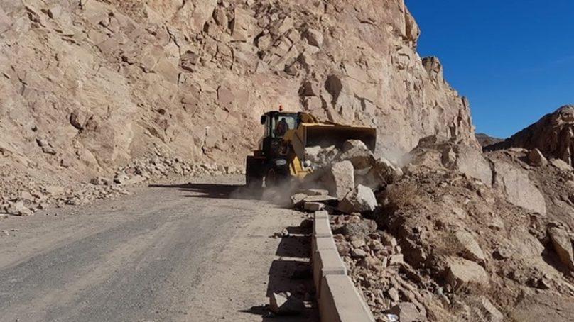 Anglo American: Vía Moquegua-Omate es liberada tras derrumbes causados por temblores
