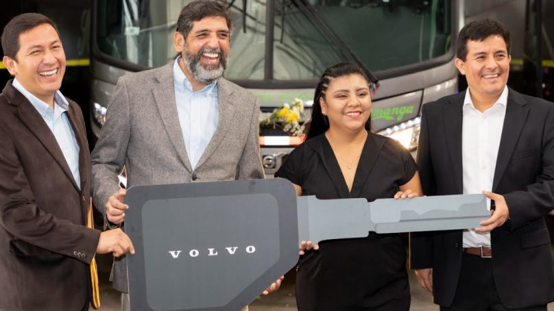 Turismo Huamanga amplía su servicio de transporte de personal con cinco buses Volvo para minera Condestable