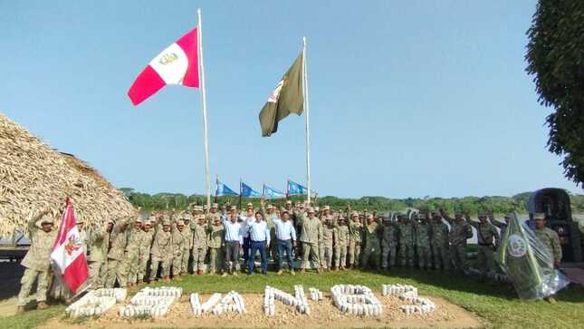 Capacitan a jóvenes que prestan Servicio Militar Voluntario en zona de frontera con Ecuador y Colombia